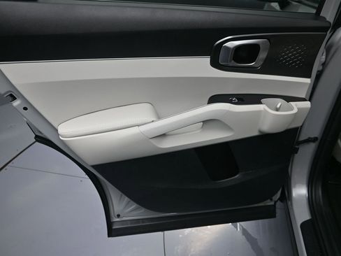 New 2025 Kia Sorento EX w/ Panoramic Sunroof Package AWD/4WD image 31