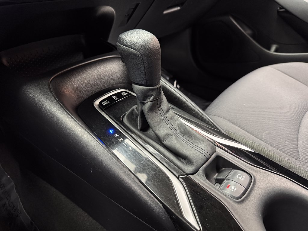 Used 2022 Toyota Corolla LE FWD image 18