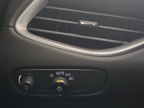 Used 2025 Chevrolet Malibu RS image 23