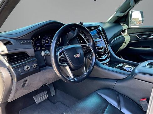 Certified 2019 Cadillac Escalade Platinum AWD/4WD image 16