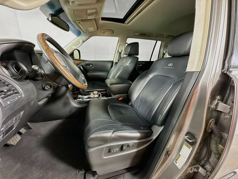 Used 2014 INFINITI QX80 4WD w/ Deluxe Touring Package image 27