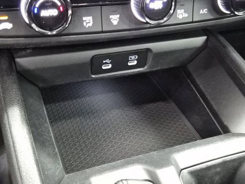 Certified 2024 Honda Accord EX image 29