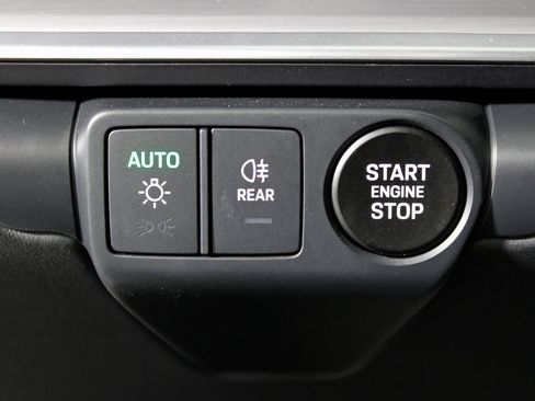 Used 2025 Porsche 911 Carrera image 23