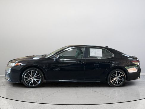 Used 2024 Toyota Camry SE FWD image 10