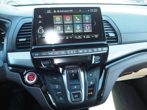 Used 2025 Honda Odyssey Touring image 26