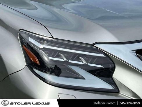 Used 2023 Lexus GX 460 Luxury w/ Sport Design Package AWD/4WD image 11