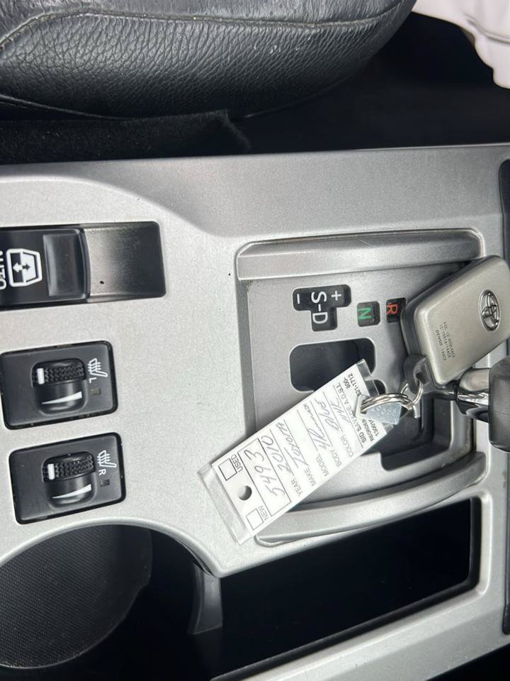 Used 2010 Toyota 4Runner Limited AWD/4WD image 23