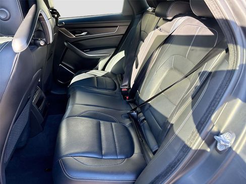 Used 2023 Jaguar F-PACE R-Dynamic S image 26