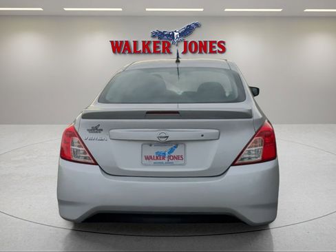 Used 2018 Nissan Versa S Plus image 4