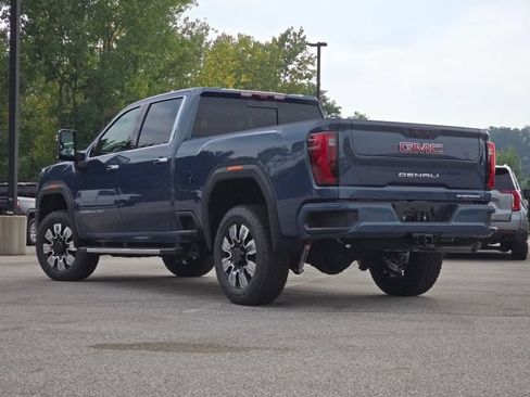 New 2026 GMC Sierra 2500 Denali w/ Denali Reserve Package AWD/4WD image 17