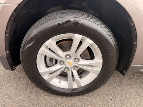 Used 2010 Chevrolet Equinox LT w/ Vehicle Interface Package image 2