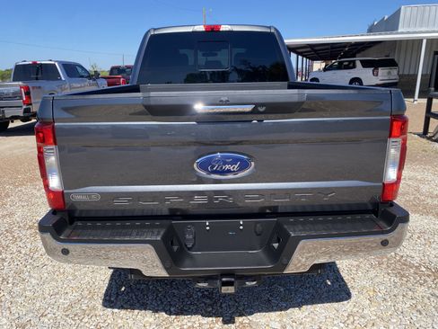 Used 2019 Ford F250 Lariat w/ Lariat Value Package image 8