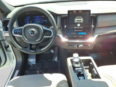 New 2026 Volvo XC90 T8 Plus w/ Protection Package Premier image 8