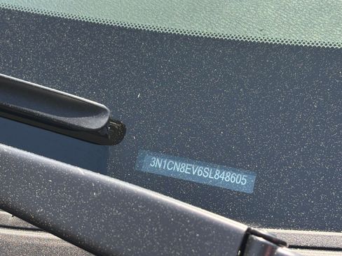 Used 2025 Nissan Versa SV FWD image 29