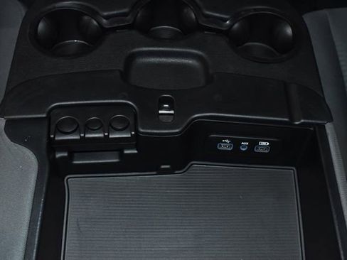 Used 2018 RAM 2500 Tradesman w/ Chrome Appearance Group image 26