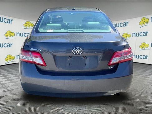 Used 2011 Toyota Camry LE FWD image 3