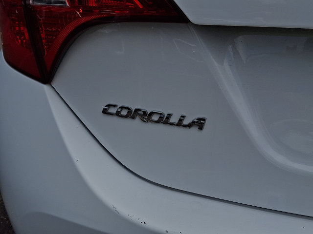 Used 2018 Toyota Corolla SE FWD image 30