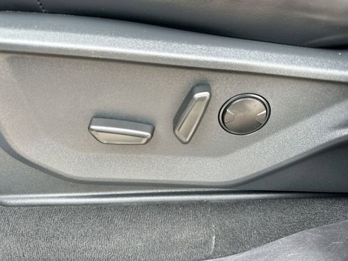 Used 2025 Ford Expedition Platinum AWD/4WD image 12