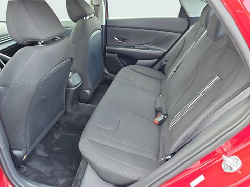 Used 2023 Hyundai Elantra SEL image 28