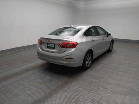Used 2018 Chevrolet Cruze LT w/ LT Fleet Convenience Package FWD image 9