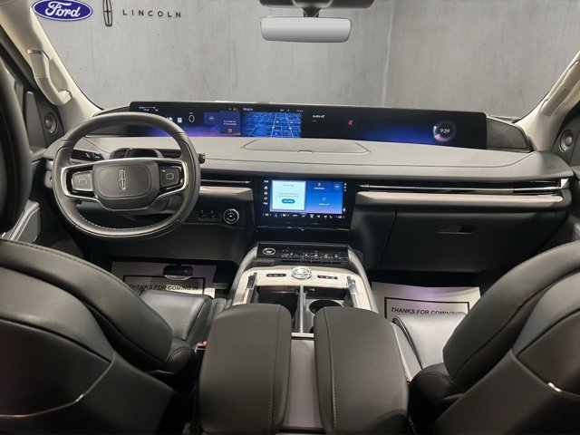 New 2027 Lincoln Navigator L Reserve AWD/4WD image 2
