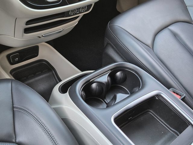 Certified 2023 Chrysler Pacifica Touring-L FWD image 20