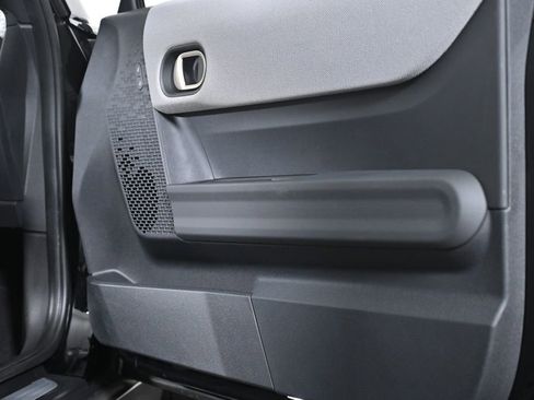 Used 2025 MINI Cooper 2-Door Hardtop image 34