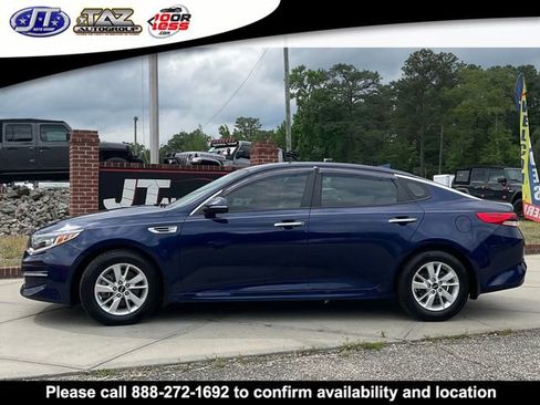Used 2017 Kia Optima LX w/ Convenience Plus Package FWD image 4