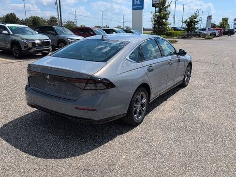 New 2025 Honda Accord EX-L image 17
