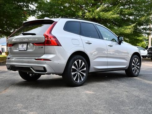 Used 2025 Volvo XC60 B5 Plus AWD/4WD image 7