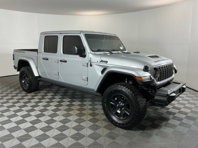 Used 2023 Jeep Gladiator Mojave w/ Cold Weather Group AWD/4WD image 3