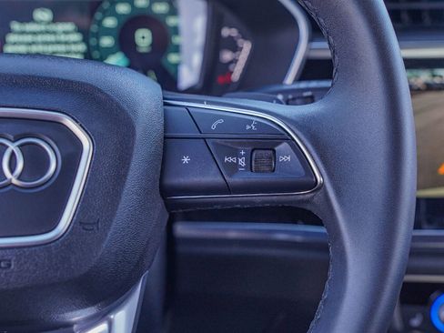 Certified 2025 Audi Q3 2.0T Premium w/ Convenience Package image 13