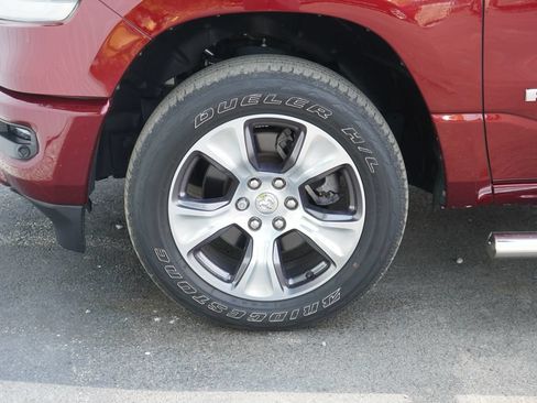 Used 2023 RAM 1500 Laramie AWD/4WD image 6