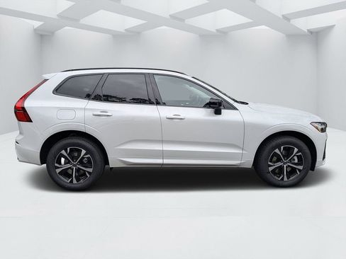 New 2026 Volvo XC60 B5 Core AWD/4WD image 2