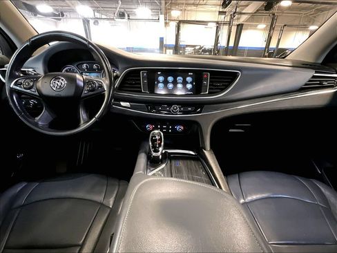 Used 2018 Buick Enclave Essence AWD/4WD image 22
