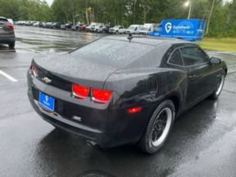 Used 2011 Chevrolet Camaro LS RWD image 5