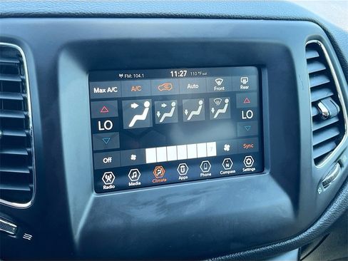 Used 2021 Jeep Compass Latitude image 15