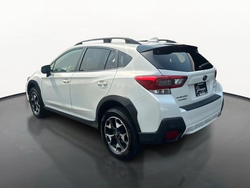 Used 2020 Subaru Crosstrek 2.0i Premium w/ Moonroof Package 1 AWD/4WD image 5