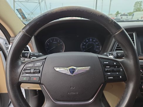 Used 2015 Hyundai Genesis 3.8 w/ Option Group 03 image 13