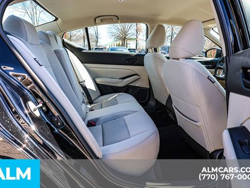 Used 2025 Nissan Altima 2.5 SV image 22