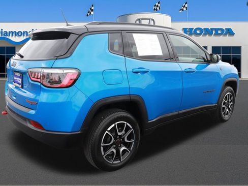 Used 2025 Jeep Compass Trailhawk AWD/4WD image 10