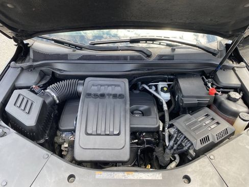 Used 2017 Chevrolet Equinox LS AWD/4WD image 32