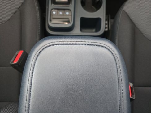 Used 2024 Ford Maverick XL image 24