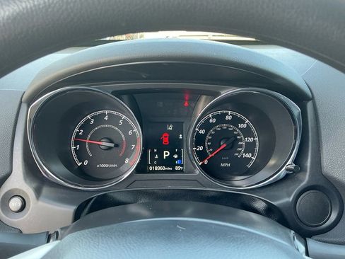 Used 2025 Mitsubishi Outlander ES FWD image 19
