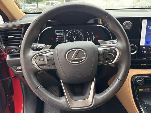Used 2024 Lexus NX 250 FWD image 18