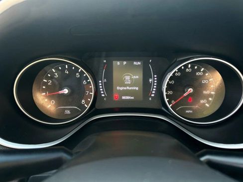 Used 2020 Jeep Compass Latitude image 12