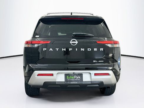 Used 2023 Nissan Pathfinder SL AWD/4WD image 7
