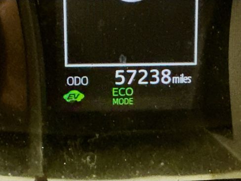 Used 2020 Toyota Camry LE image 19