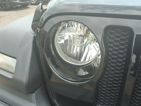Used 2023 Jeep Wrangler Unlimited Sport AWD/4WD image 11