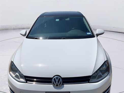 Used 2017 Volkswagen Golf SE FWD image 2